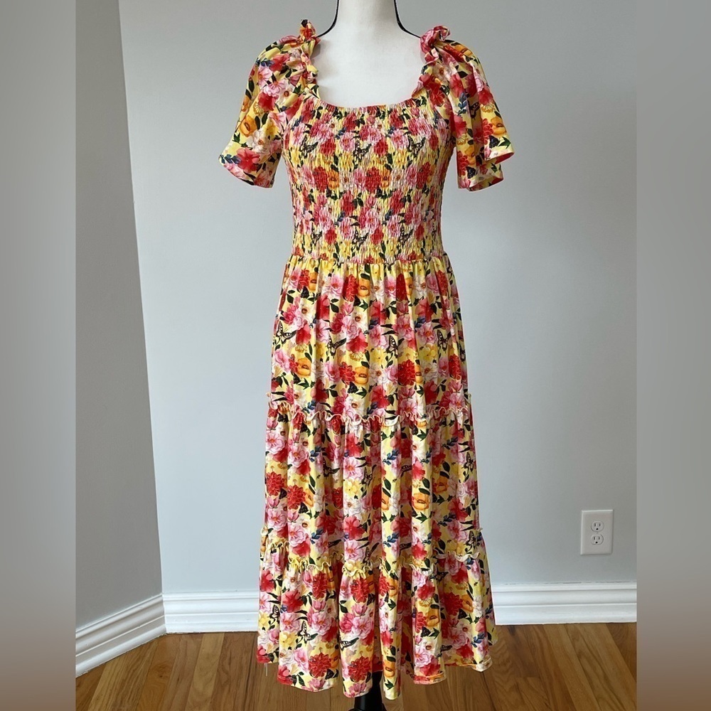 Laree & Co Hartley Ruffle Smocked Tiered Dress size M New with tags New - Picture 2 of 12